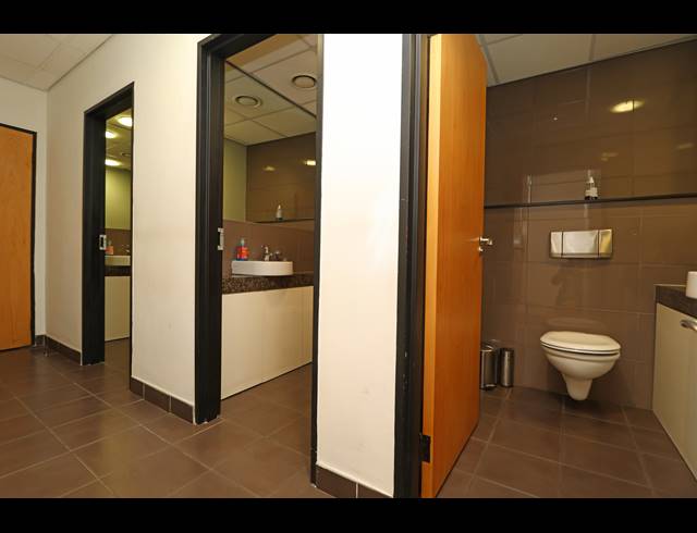304M² OFFICE FOR SALE IN MELROSE ARCH